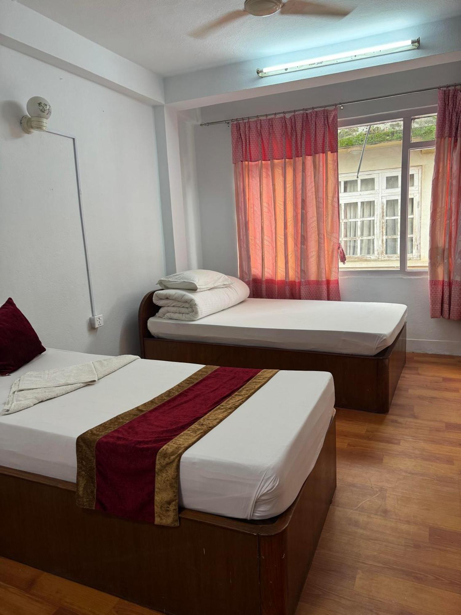 Om Tara Guest House Pvt Ltd Kathmandu Luaran gambar