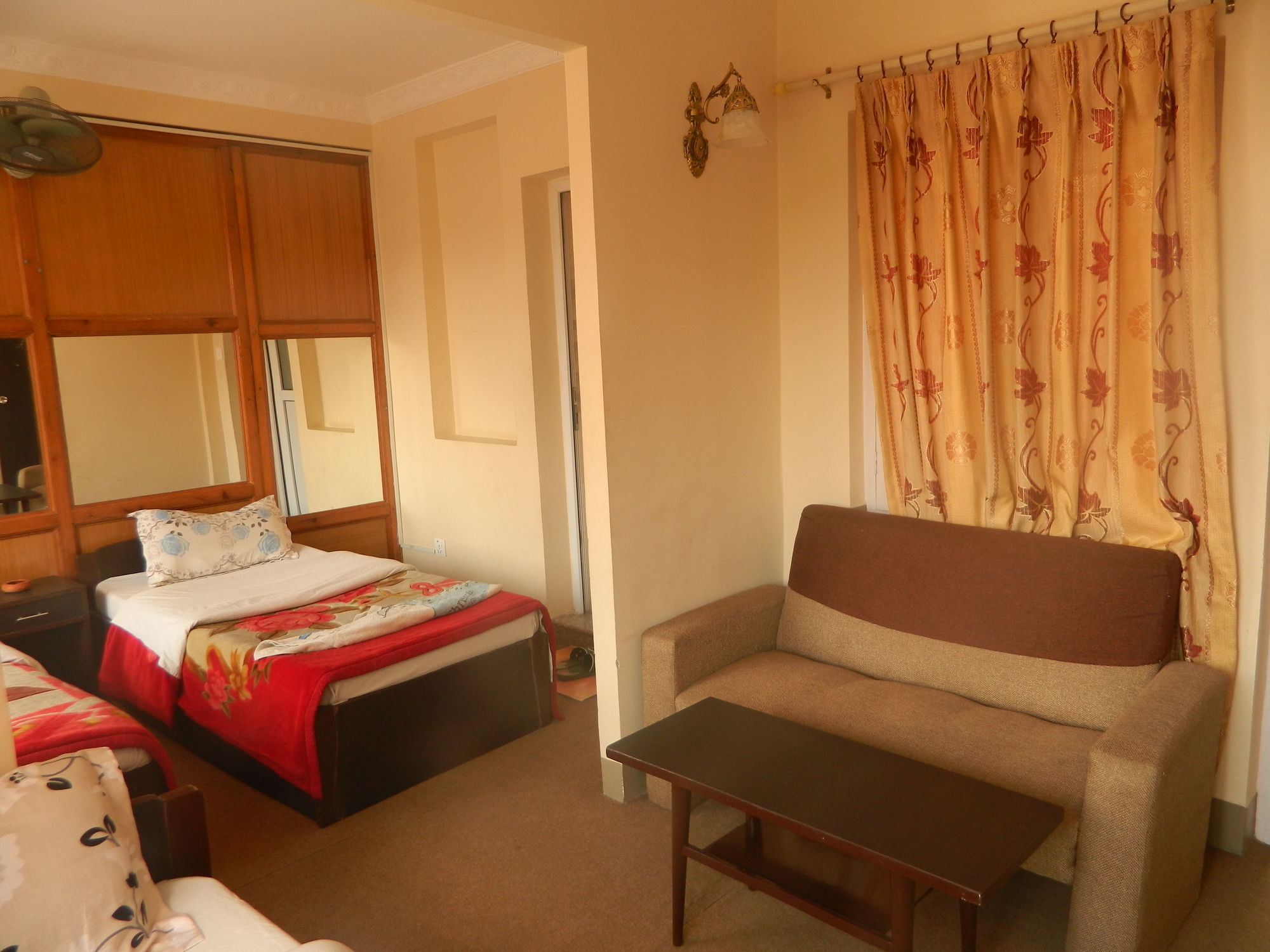 Om Tara Guest House Pvt Ltd Kathmandu Luaran gambar